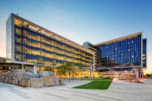 building view of Sidney & Lois Eskenazi Hospital